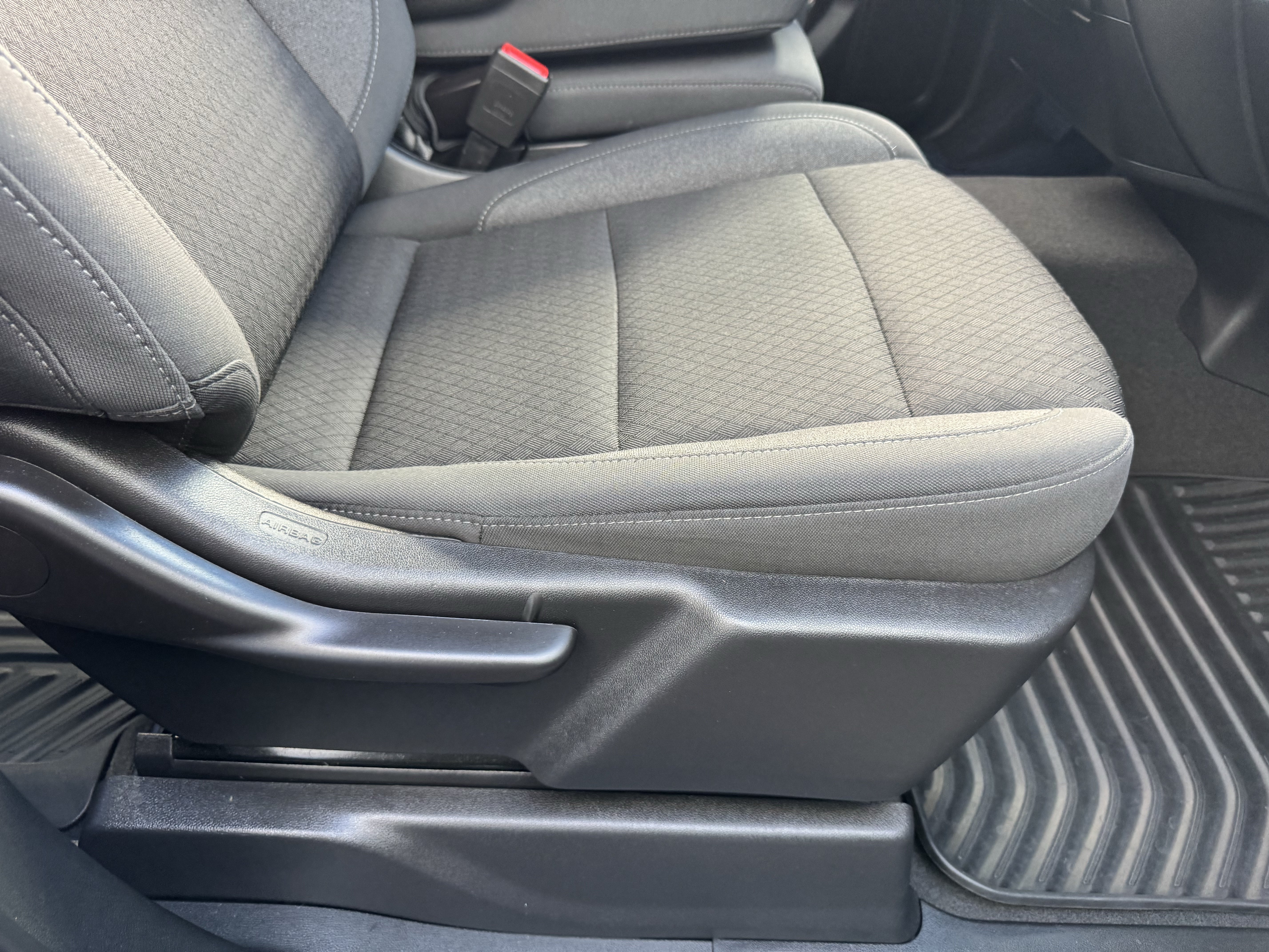 Certified 2022 Chevrolet Silverado 1500 Custom AWD/4WD image 24