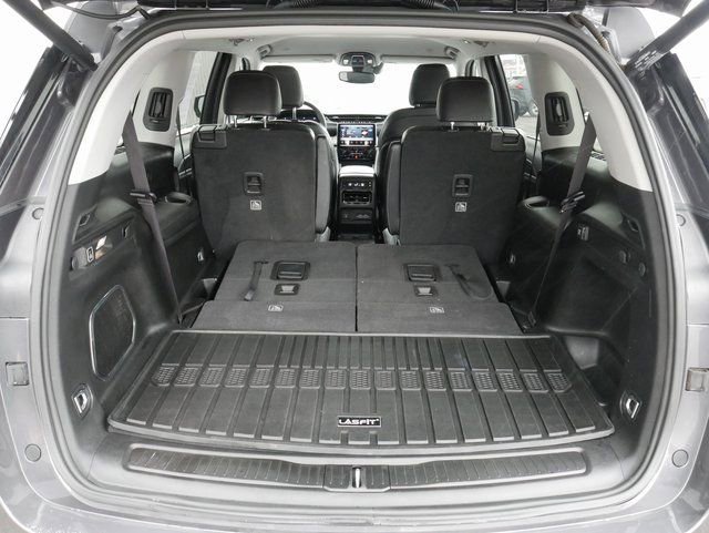 Used 2023 Jeep Grand Cherokee L Limited image 11