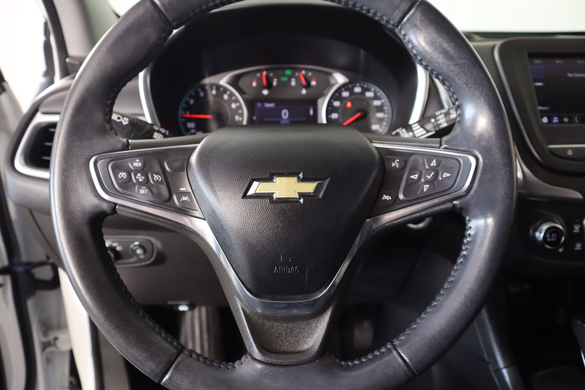 Used 2021 Chevrolet Equinox LT image 3