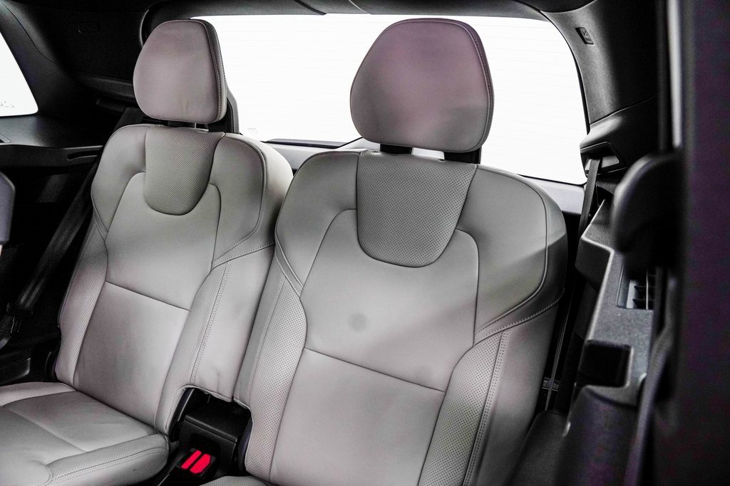 Used 2021 Volvo XC90 T6 R-Design w/ Advanced Package image 41