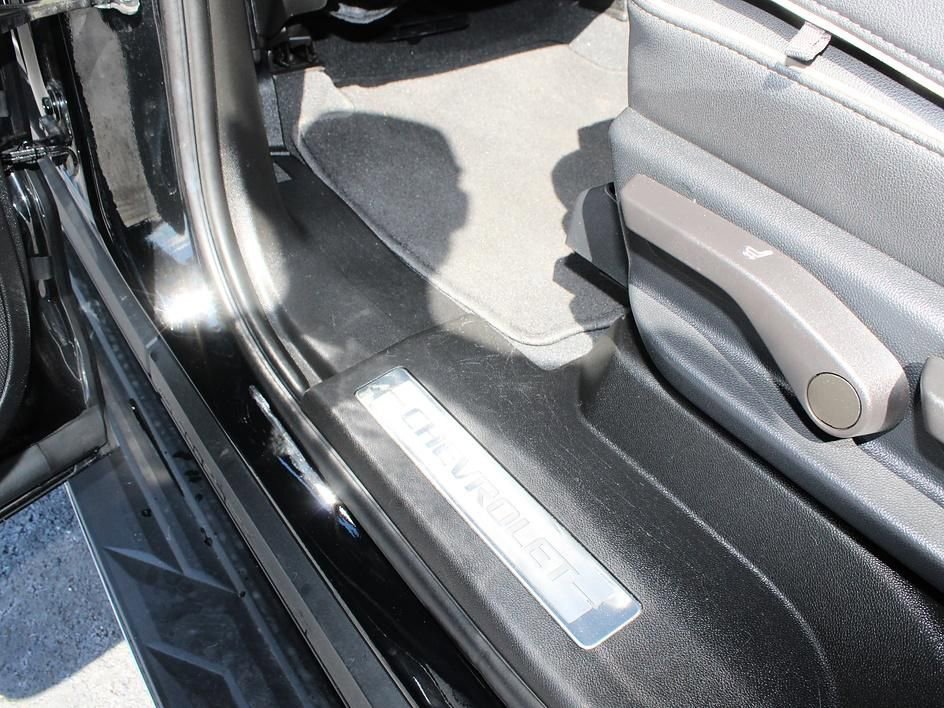 Used 2023 Chevrolet Tahoe Premier AWD/4WD image 14