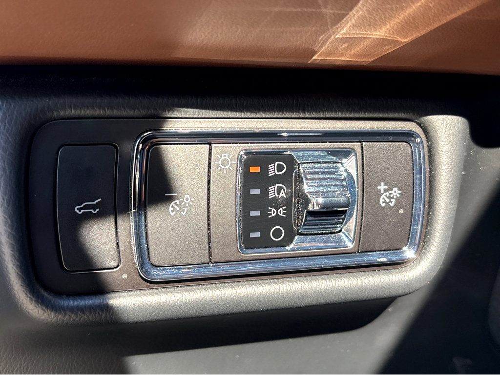 Used 2023 Lincoln Aviator Reserve w/ Equipment Group 201A image 20