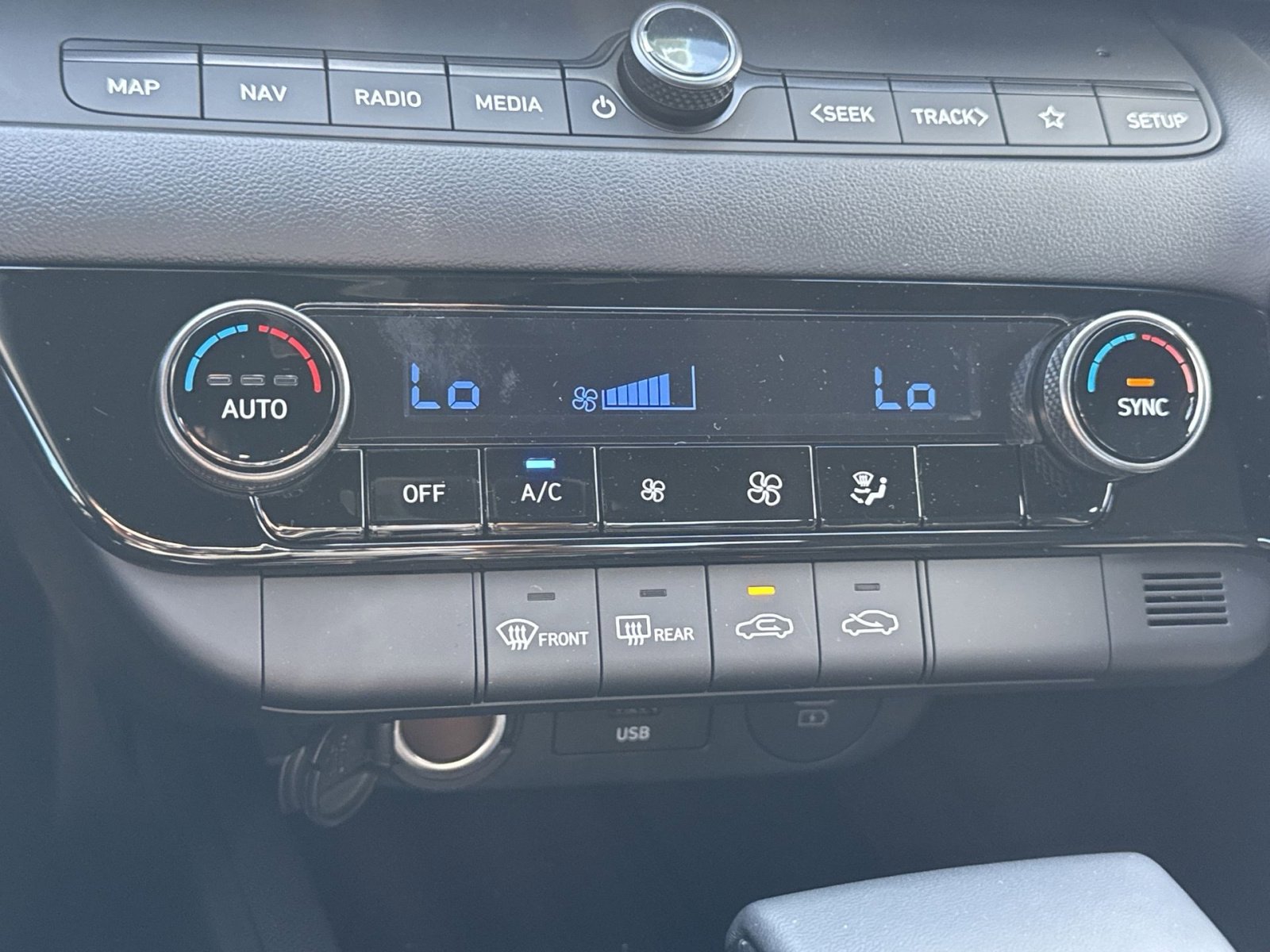 New 2025 Hyundai Elantra SEL w/ Cargo Package image 20