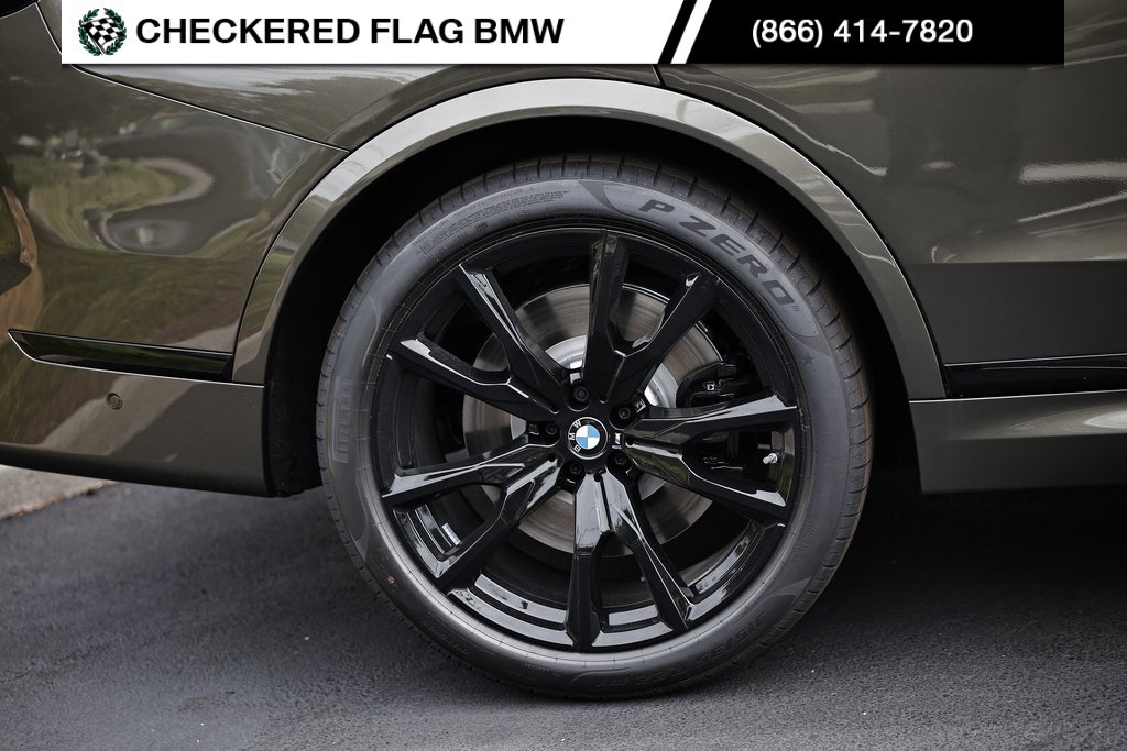 New 2026 BMW X7 M60i w/ M Sport Professional Package image 6