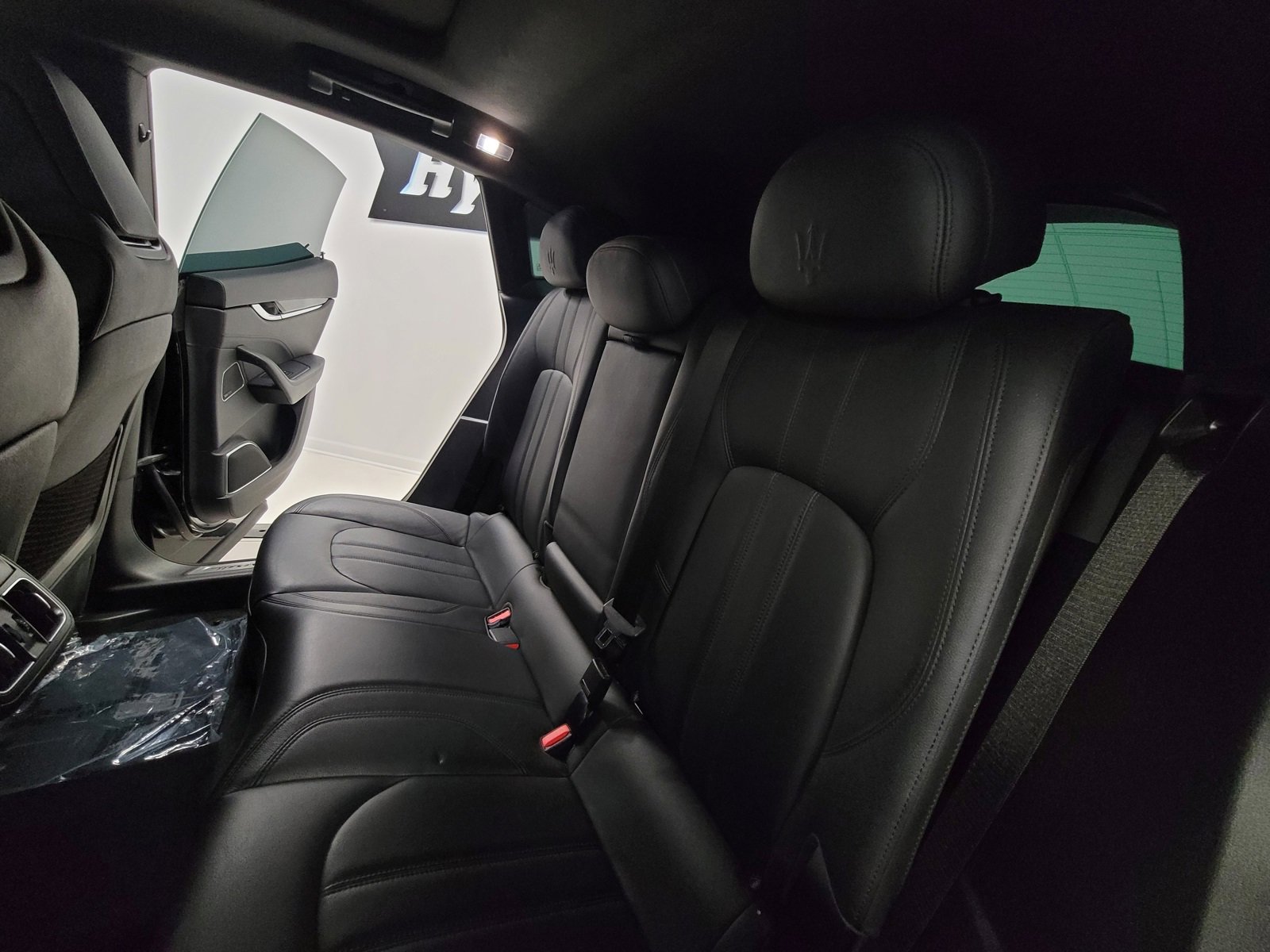 Used 2018 Maserati Levante GranSport image 36