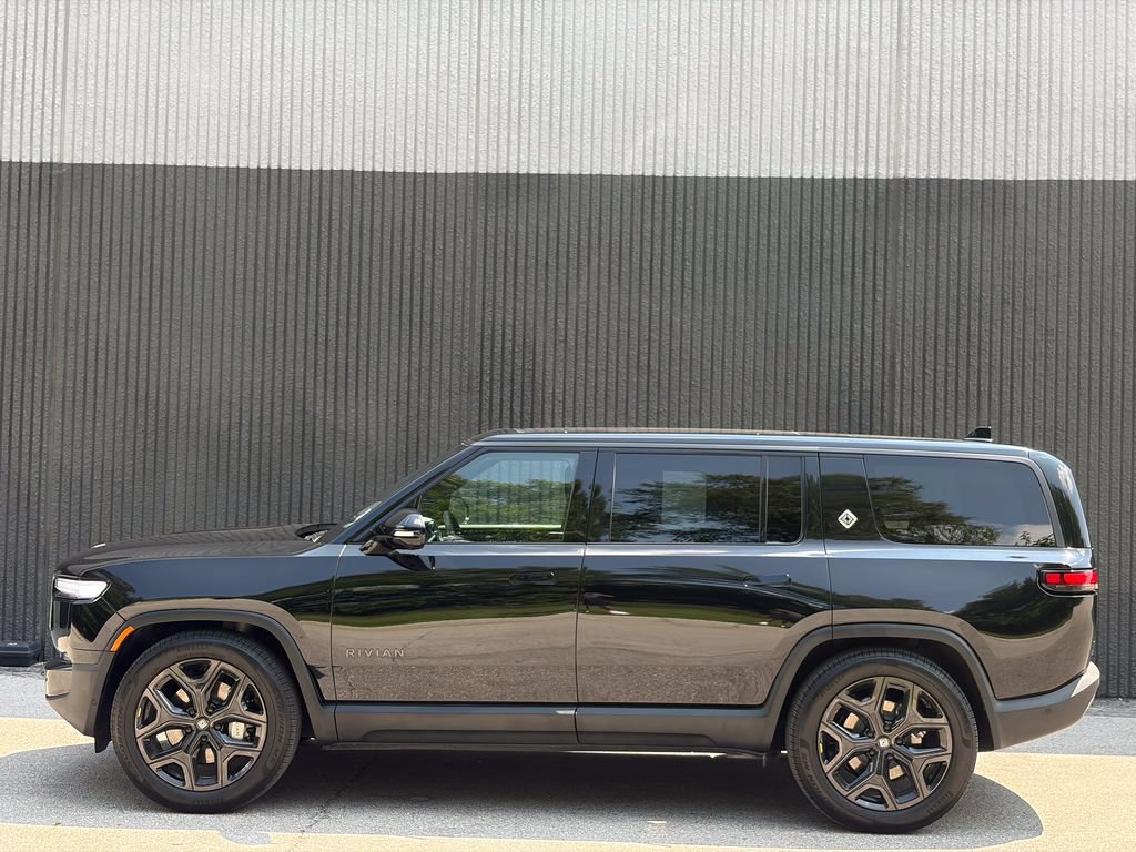 Used 2026 Rivian R1S Adventure AWD/4WD image 4