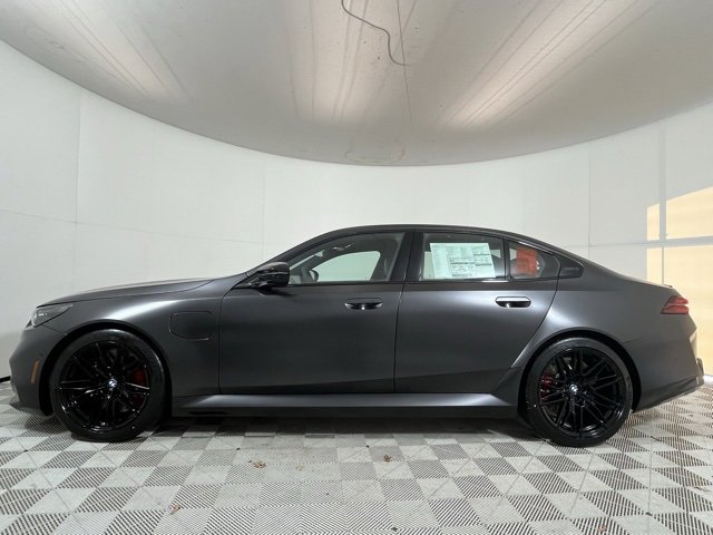 New 2026 BMW M5 w/ Executive Package image 4
