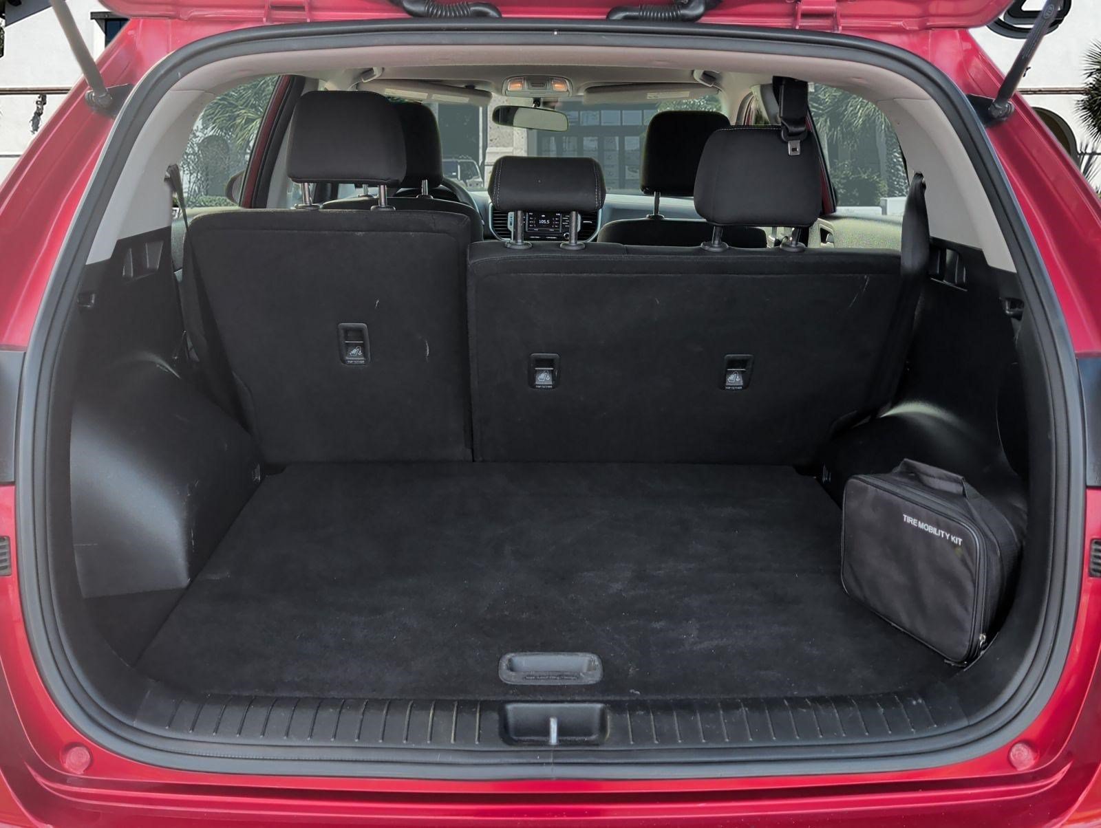 Used 2019 Kia Sportage LX FWD image 27