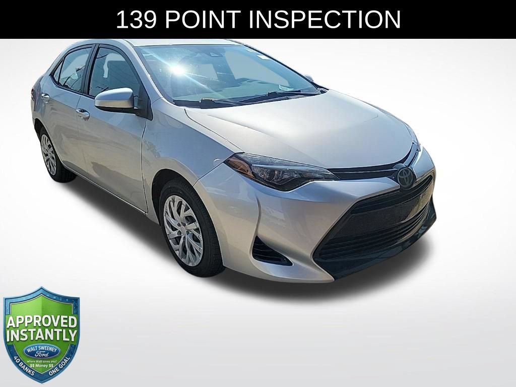 Used 2017 Toyota Corolla LE FWD image 1