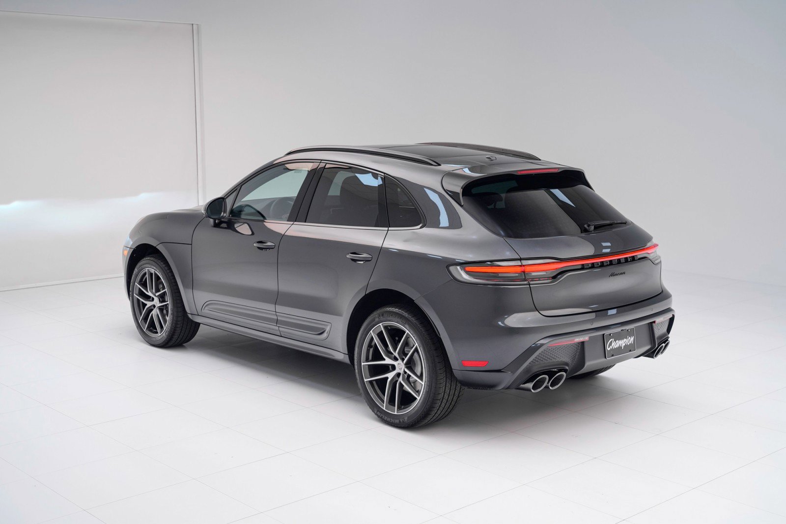 New 2026 Porsche Macan image 3