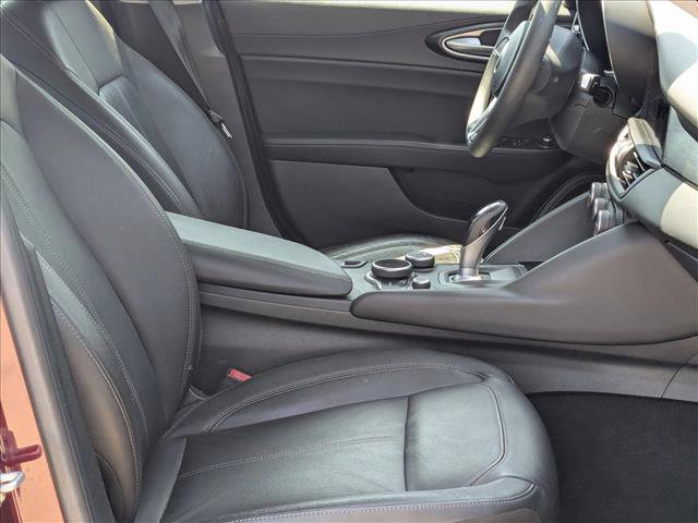Used 2017 Alfa Romeo Giulia image 21