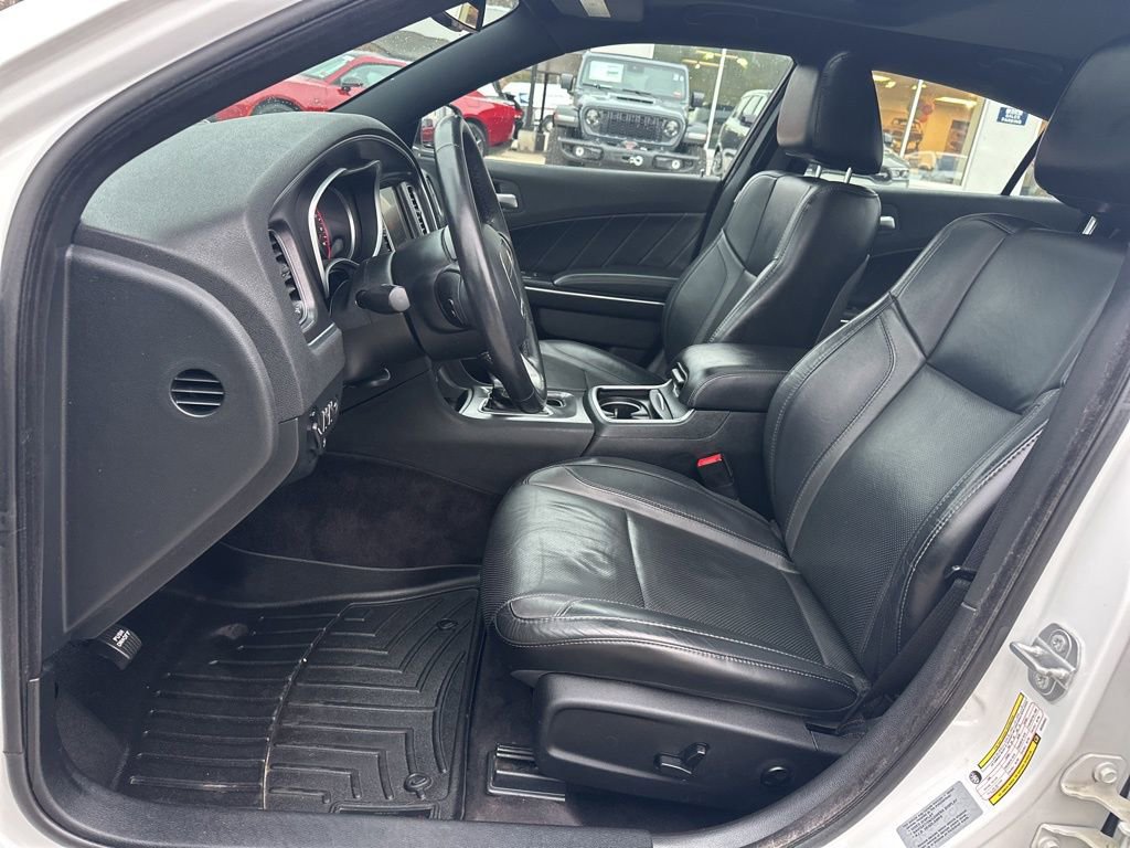 Used 2016 Dodge Charger SXT w/ AWD Plus Group image 14