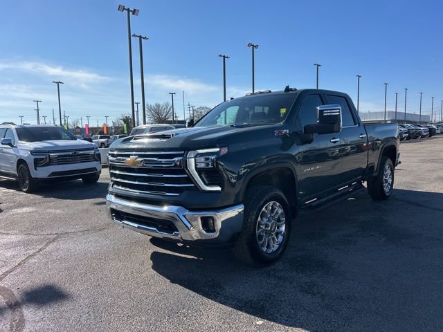 Certified 2025 Chevrolet Silverado 2500 LTZ w/ LTZ Convenience Package image 7
