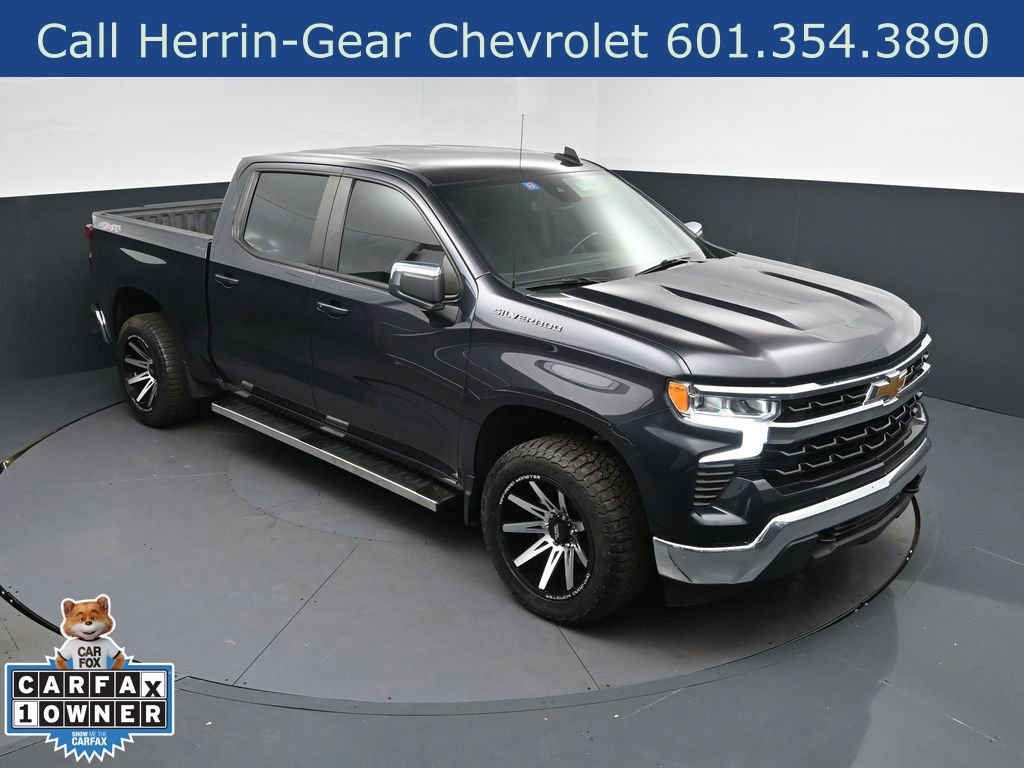 Used 2023 Chevrolet Silverado 1500 LT AWD/4WD image 31