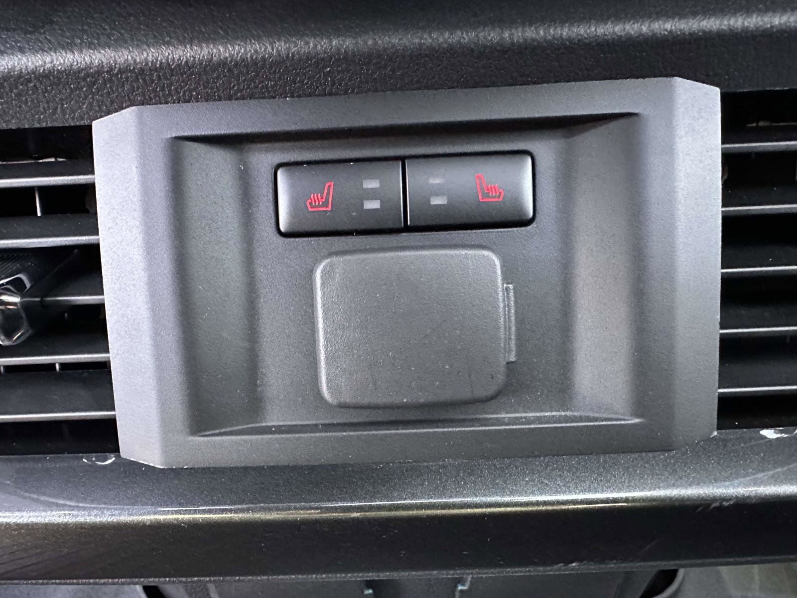 Used 2022 Ford F150 Lariat w/ Equipment Group 502A High image 17