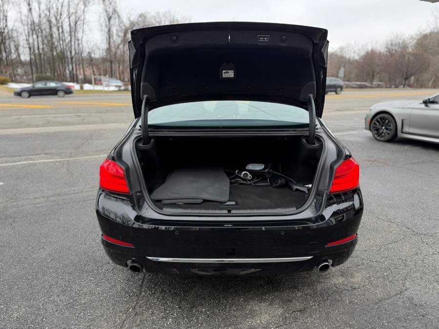 Used 2018 BMW 530e RWD image 19