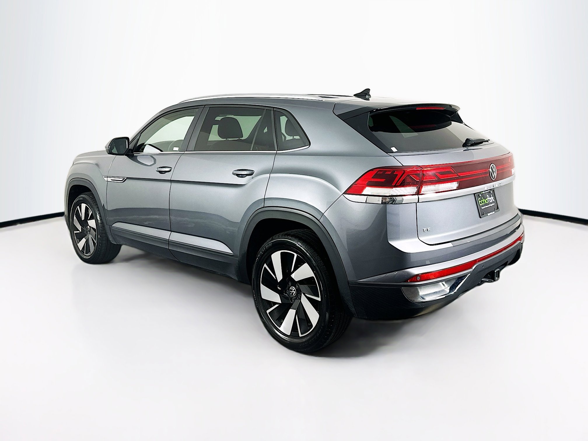 Used 2024 Volkswagen Atlas Cross Sport SE image 5