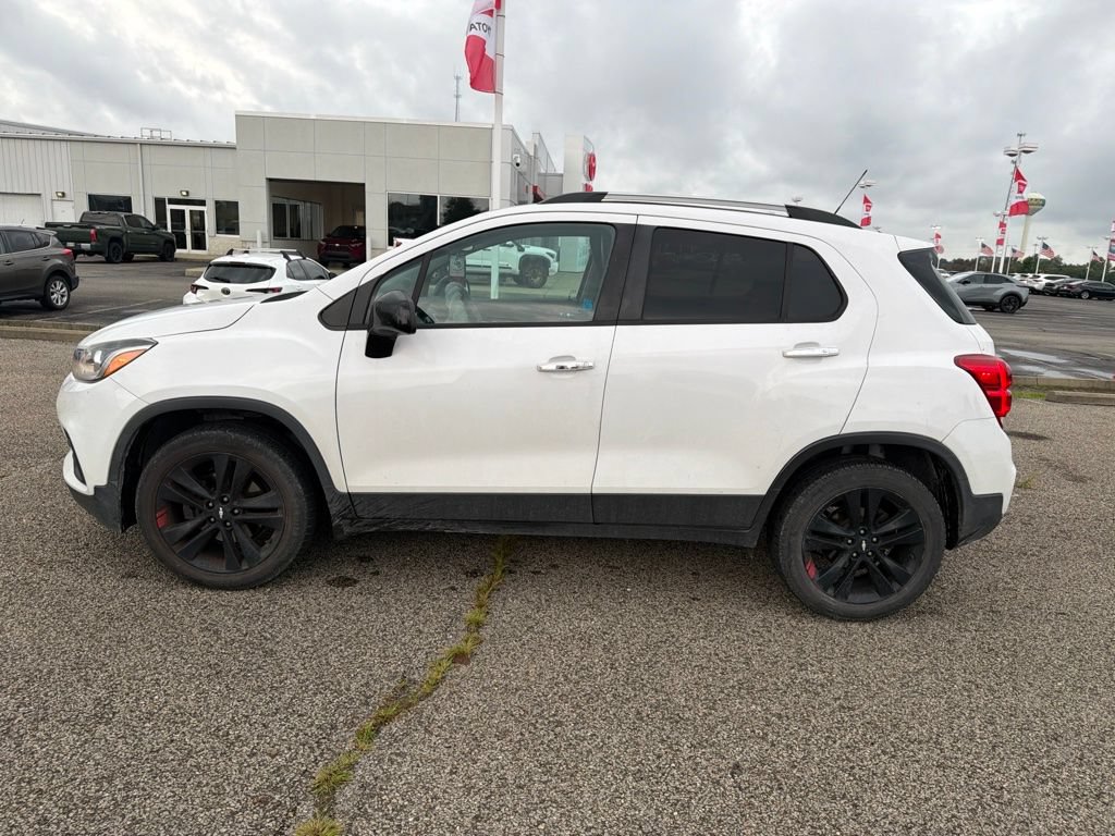 Used 2018 Chevrolet Trax LT w/ Redline Edition AWD/4WD image 9