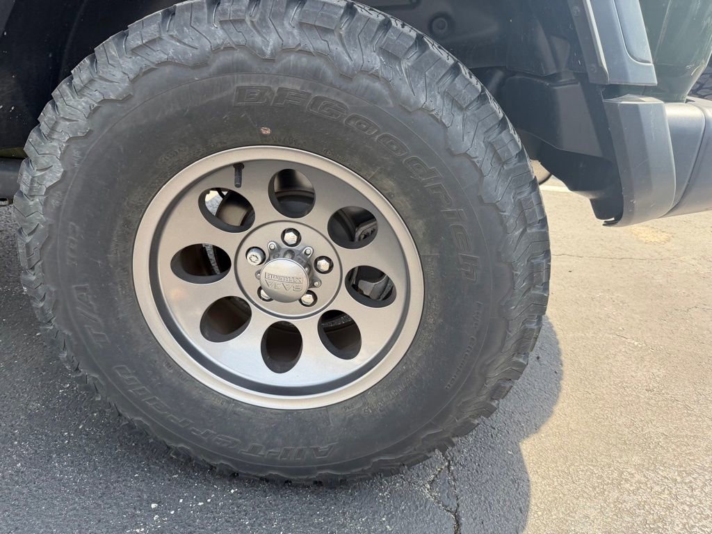 Used 2022 Jeep Wrangler Rubicon AWD/4WD image 5