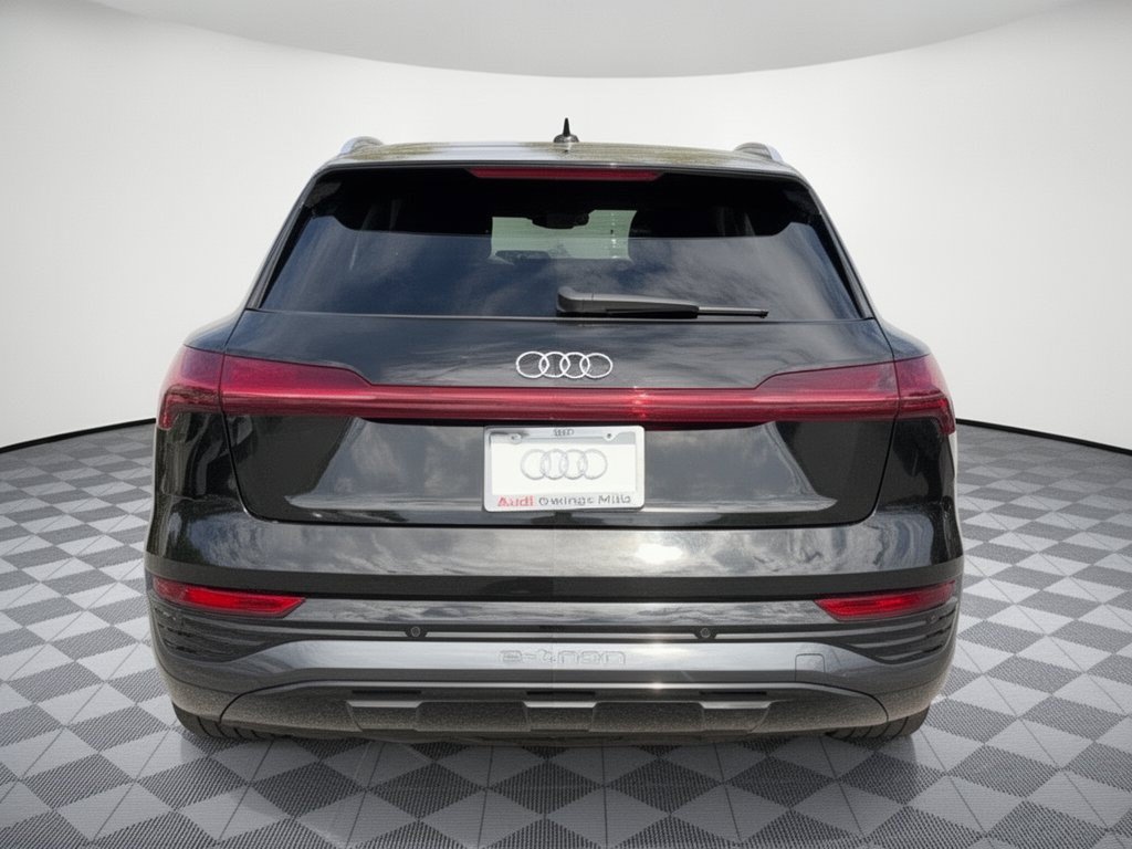 Used 2024 Audi Q8 e-tron Premium AWD/4WD image 11