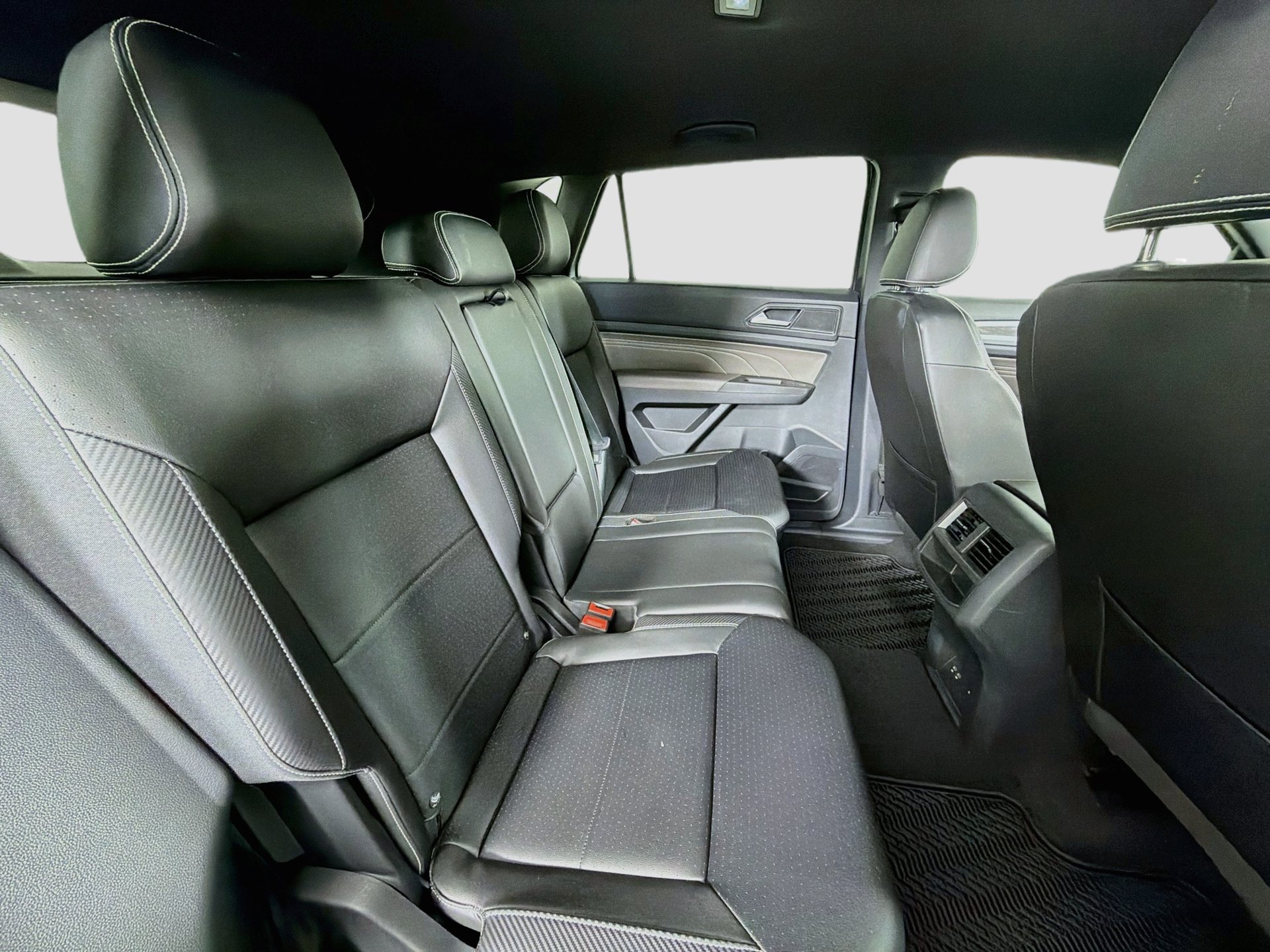 Certified 2023 Volkswagen Atlas Cross Sport SE FWD image 25