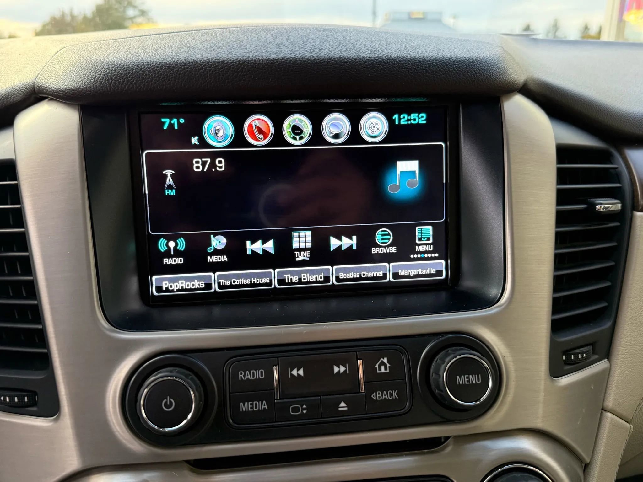 Used 2019 GMC Yukon XL Denali w/ Denali Ultimate Package image 17