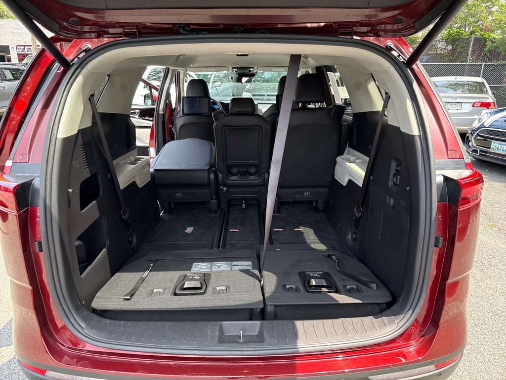 Used 2024 Kia Carnival SX FWD image 13