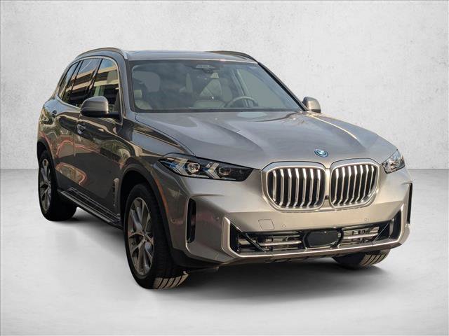 New 2026 BMW X5 xDrive50e image 6