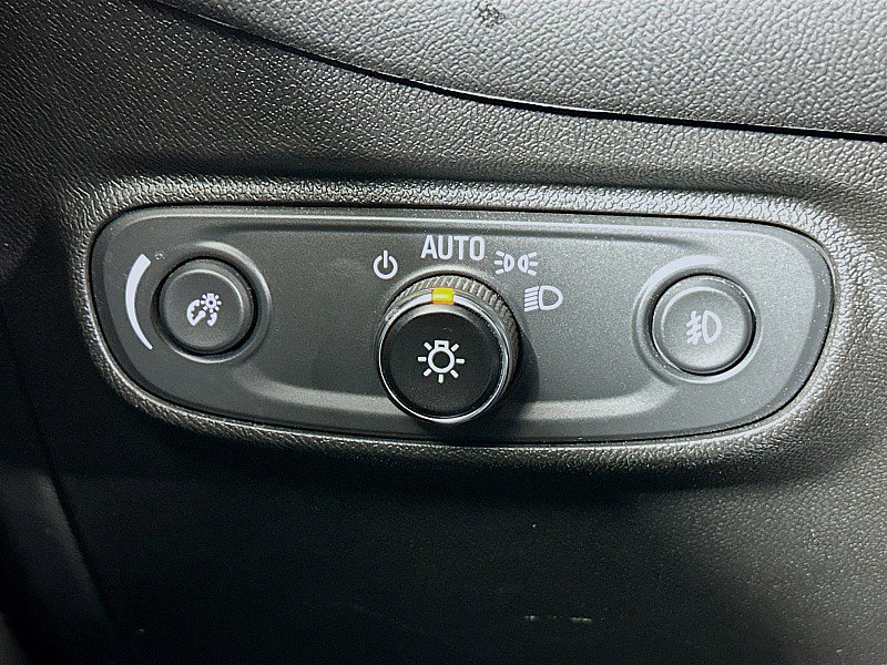 Used 2021 Chevrolet Equinox LT image 10