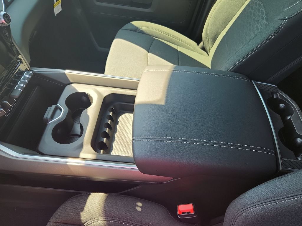 New 2026 RAM 3500 Big Horn AWD/4WD image 20