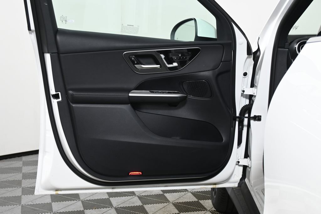 Certified 2025 Mercedes-Benz GLC 300 4MATIC image 27