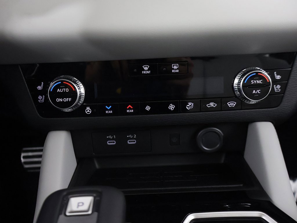 New 2025 Mitsubishi Outlander SEL image 50