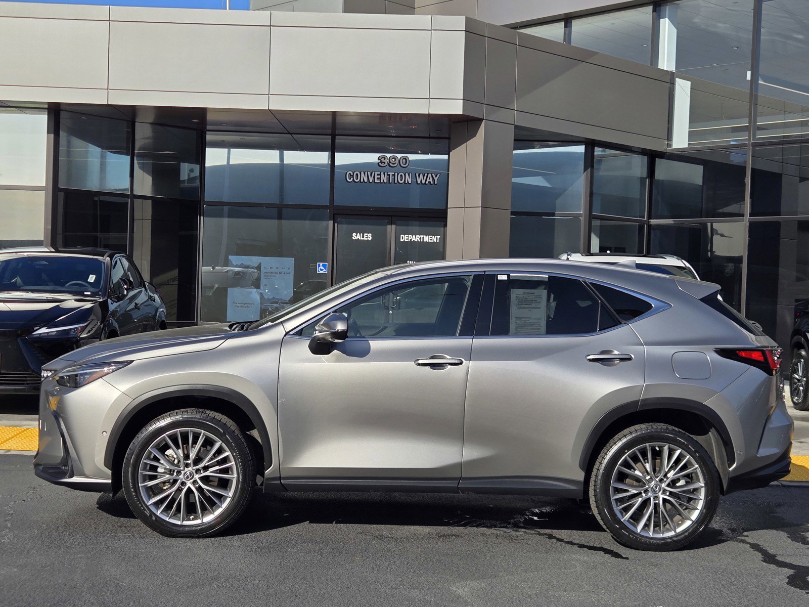 Used 2023 Lexus NX 350h AWD w/ Vision Package image 6