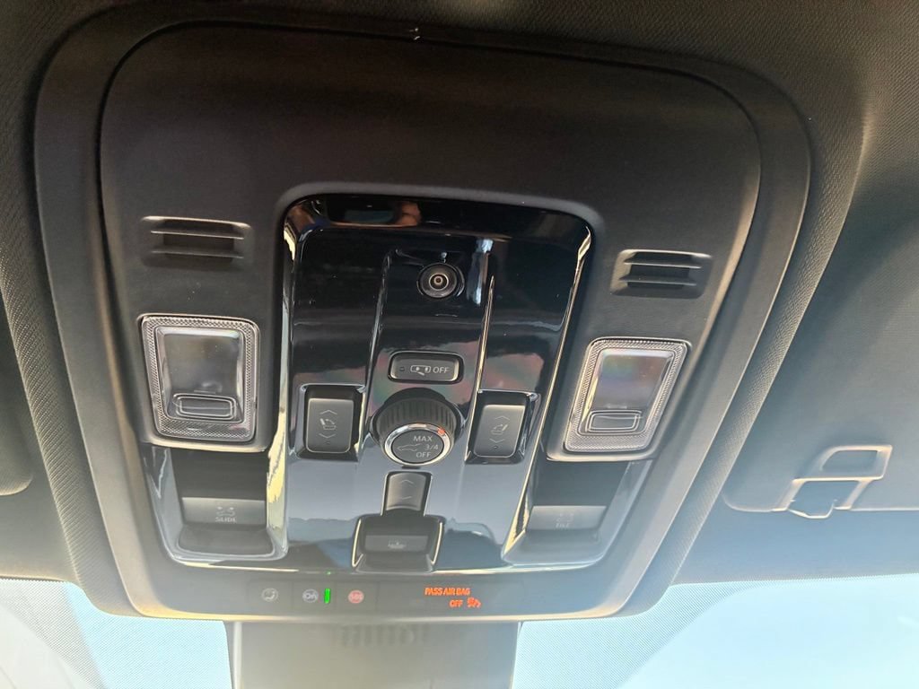 New 2026 Chevrolet Suburban High Country AWD/4WD image 34