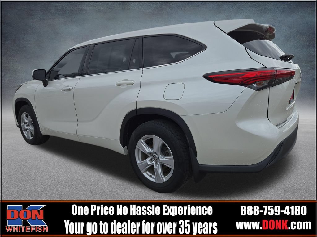 Used 2020 Toyota Highlander LE AWD/4WD image 6