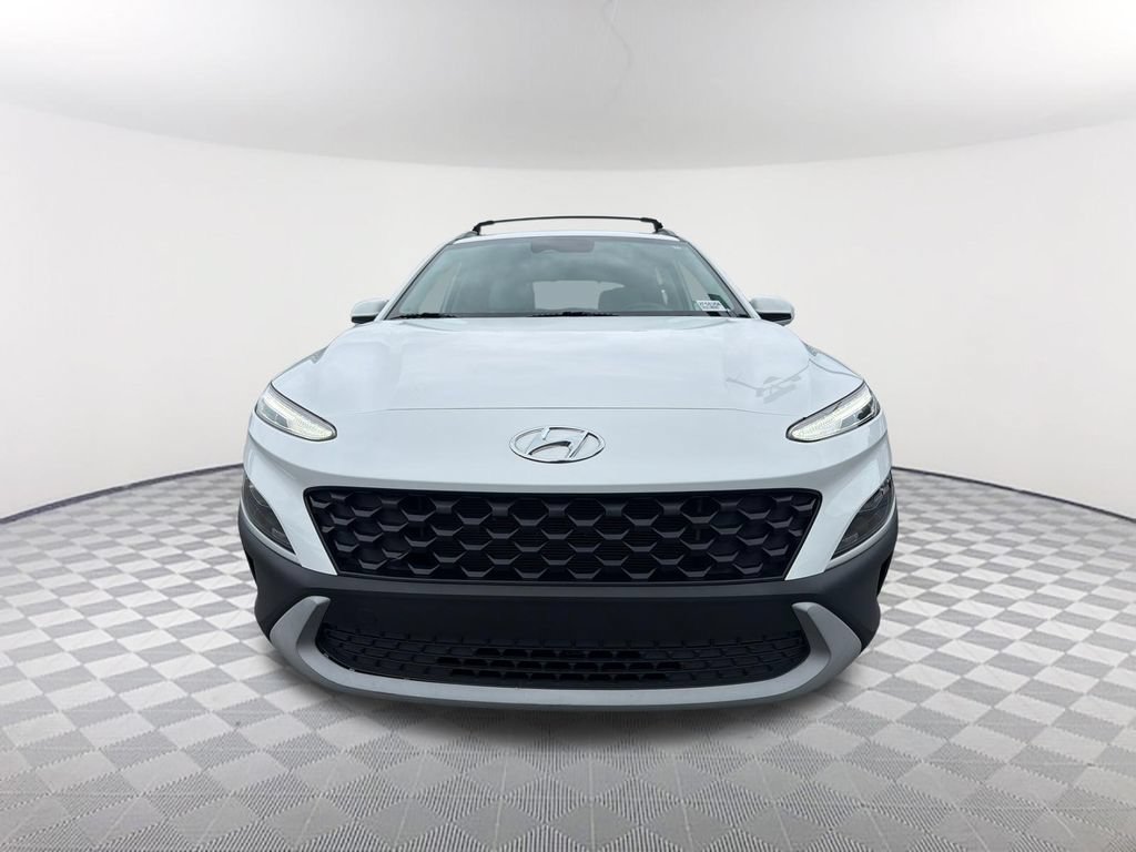 Used 2023 Hyundai Kona SEL FWD image 2