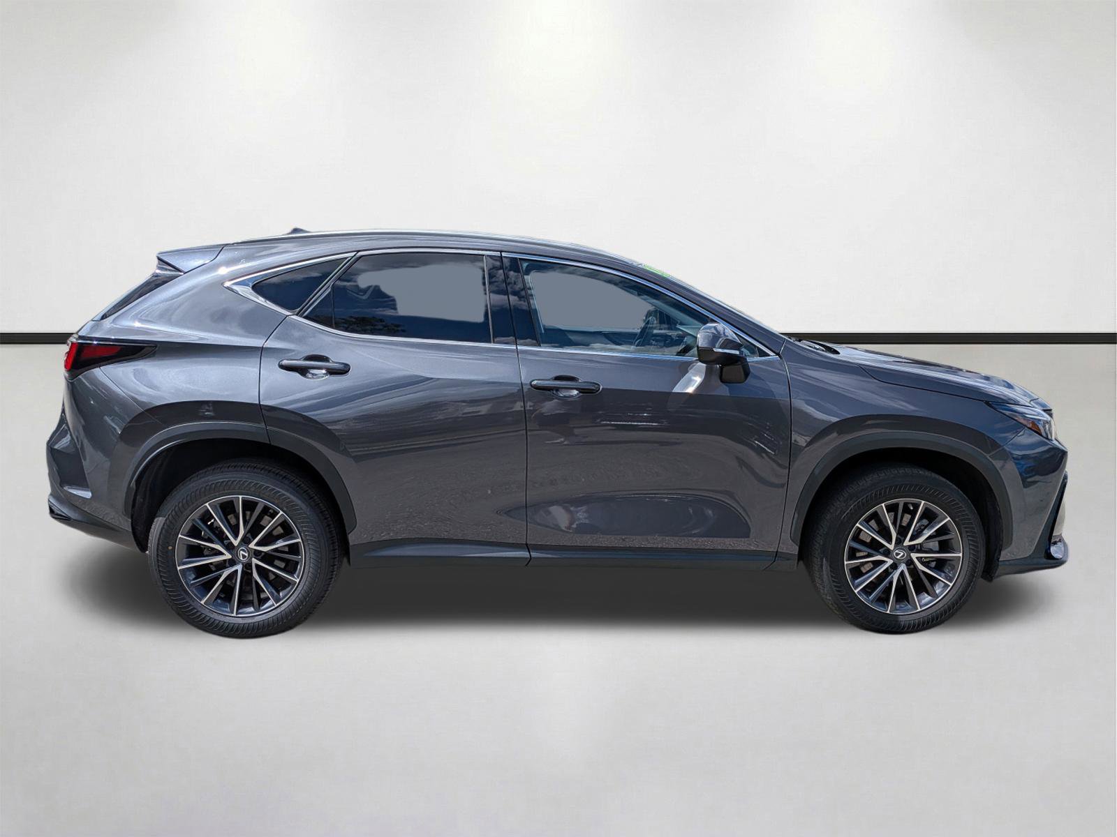 Used 2022 Lexus NX 350 AWD image 3
