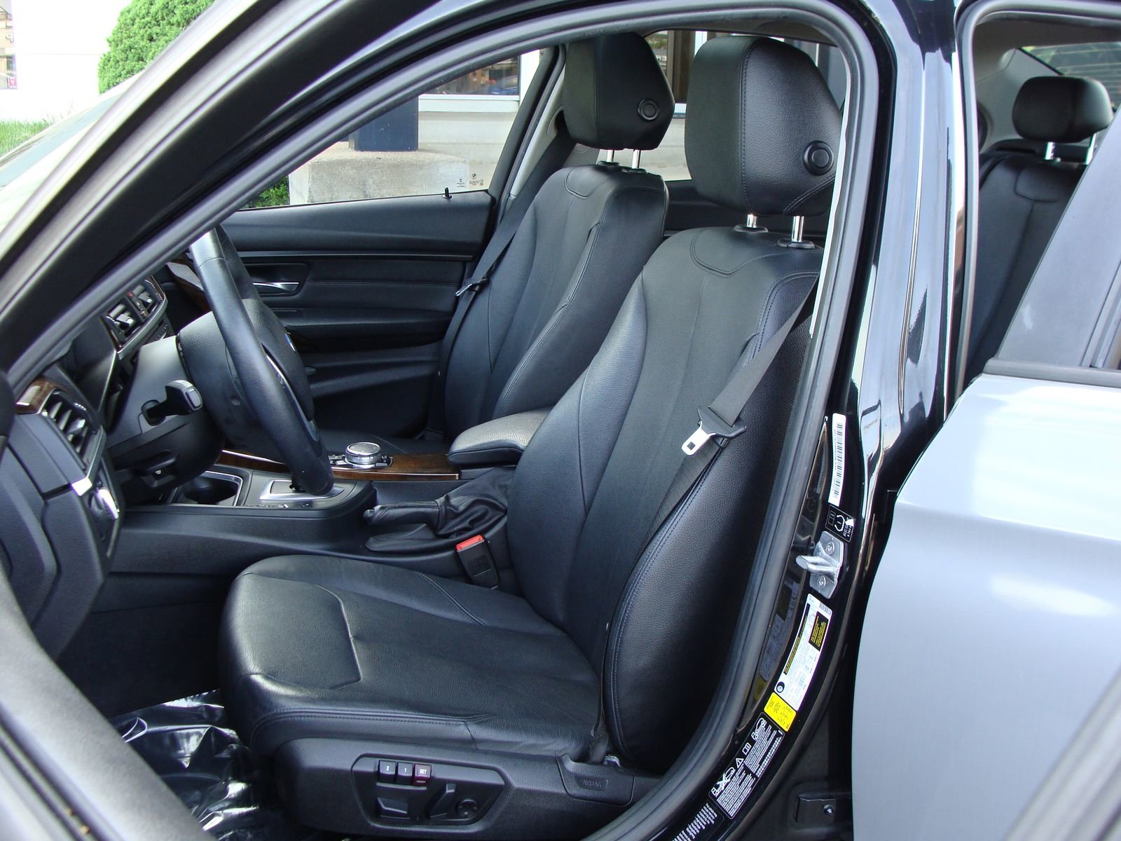 Used 2015 BMW 328i xDrive Sedan AWD/4WD image 7