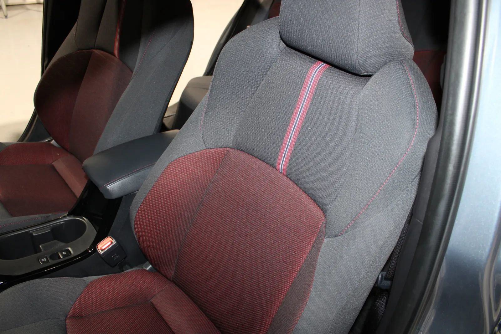 Used 2024 Toyota Corolla SE FWD image 25