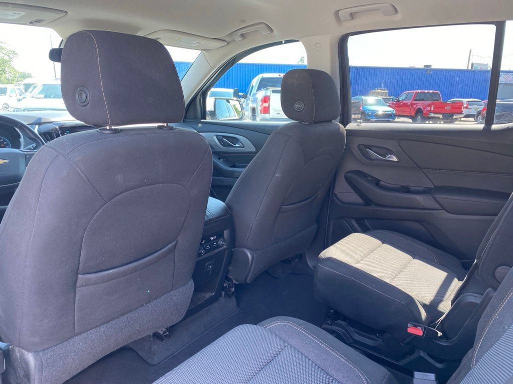 Used 2019 Chevrolet Traverse LT FWD image 12