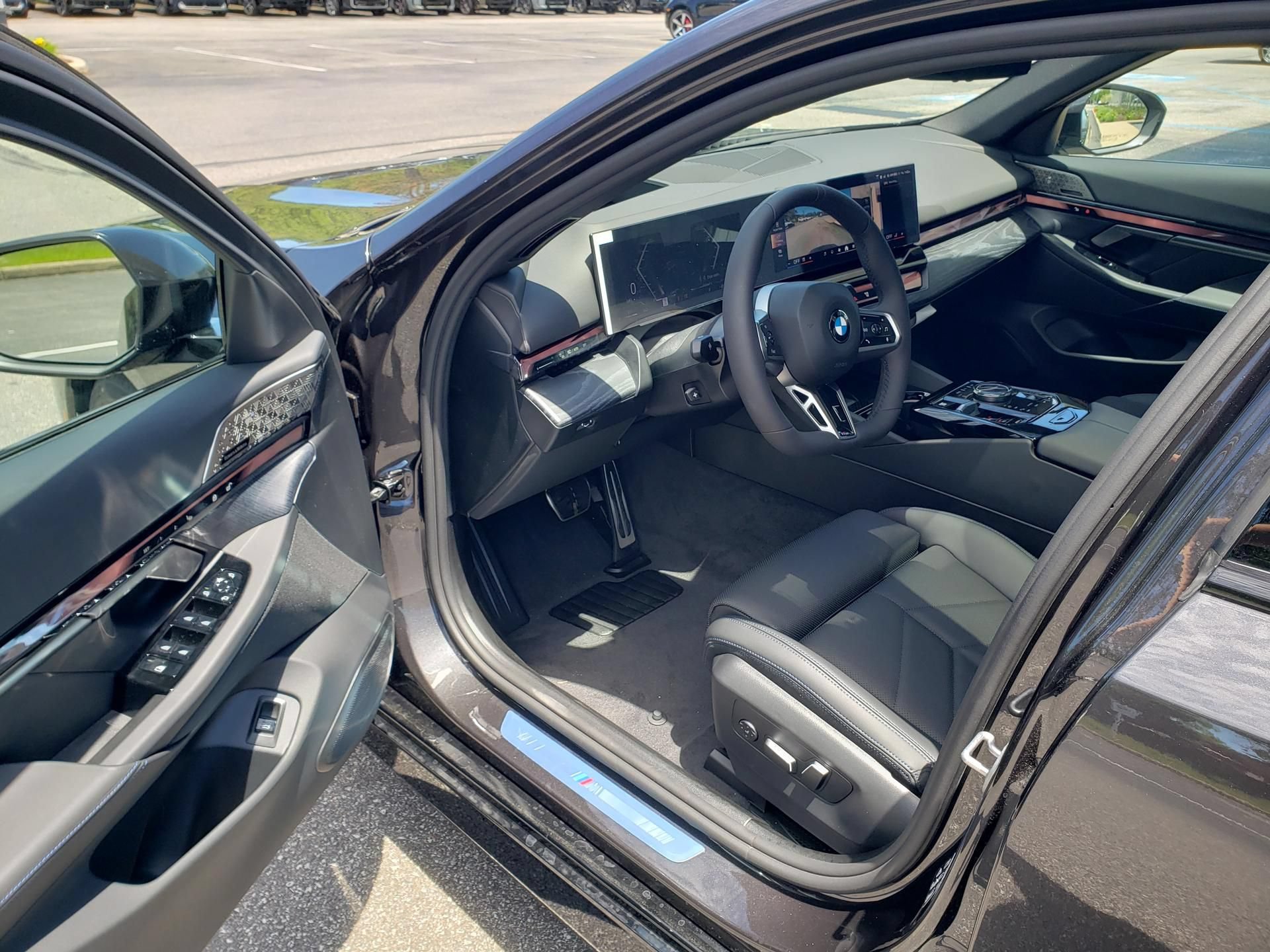 New 2027 BMW 530i xDrive w/ M Sport Package AWD/4WD image 9