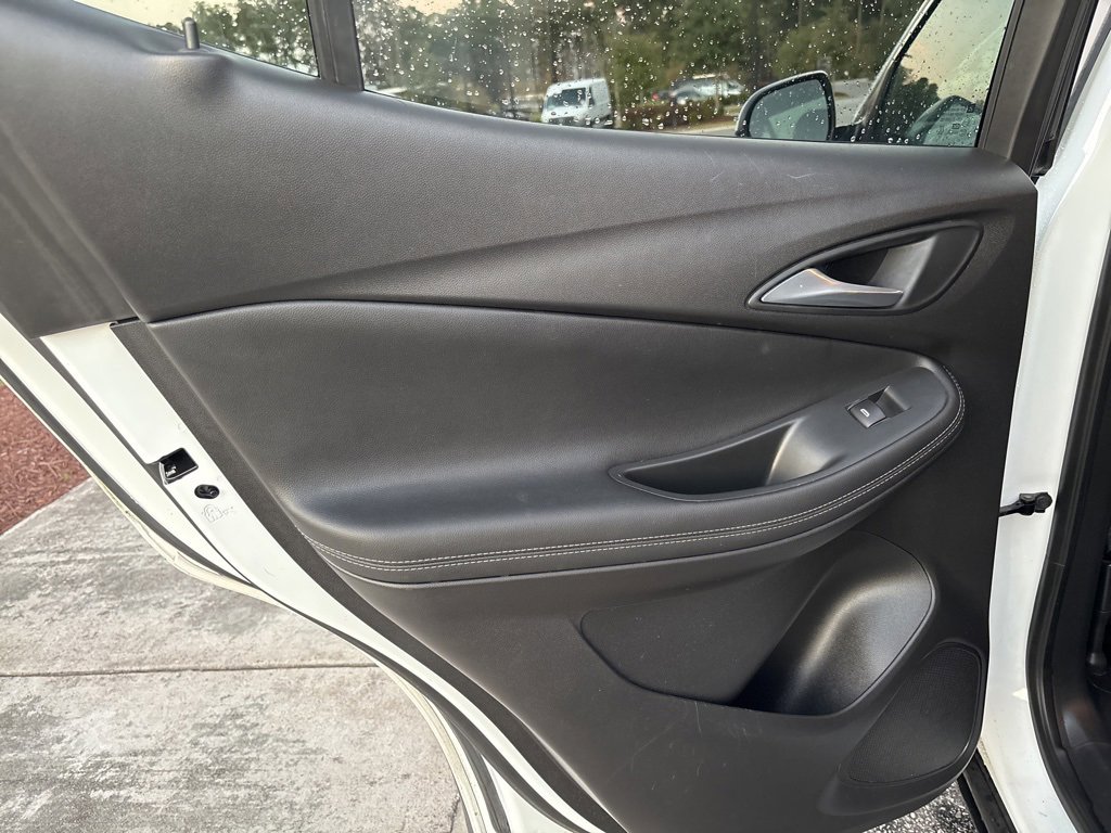 Used 2021 Buick Encore GX Preferred image 17