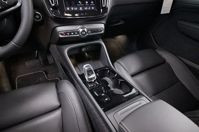 Certified 2026 Volvo XC40 B5 Plus w/ Protection Package Premier AWD/4WD image 10