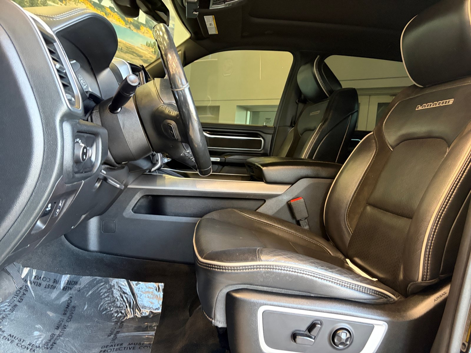 Used 2020 RAM 1500 Laramie AWD/4WD image 12