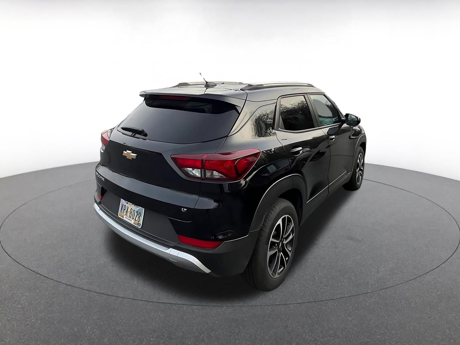 Used 2025 Chevrolet Trax LT image 9