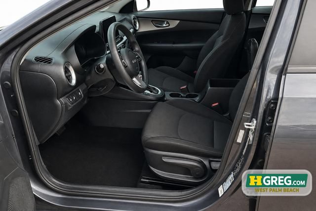 Used 2022 Kia Forte LXS w/ LXS Technology Package FWD image 10