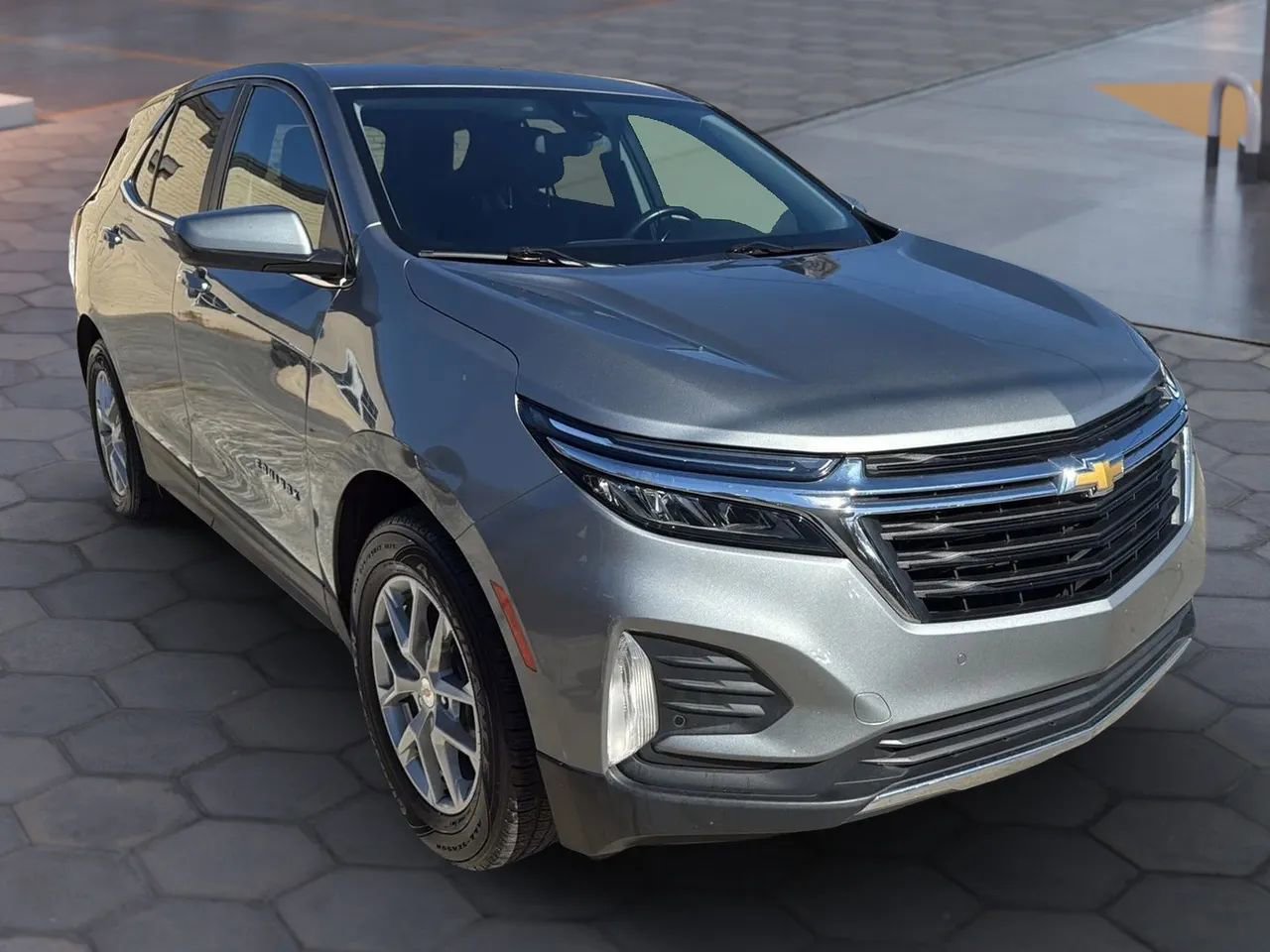 Used 2023 Chevrolet Equinox LT image 14