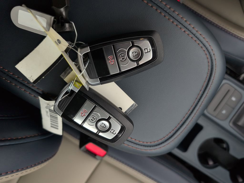 New 2026 Ford Maverick Lariat w/ 4K Tow Package AWD/4WD image 35