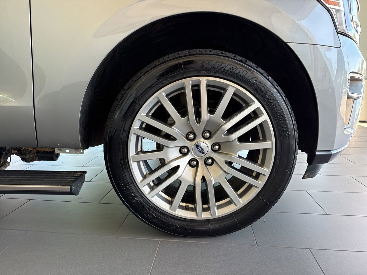 Used 2024 Ford Expedition Limited image 57
