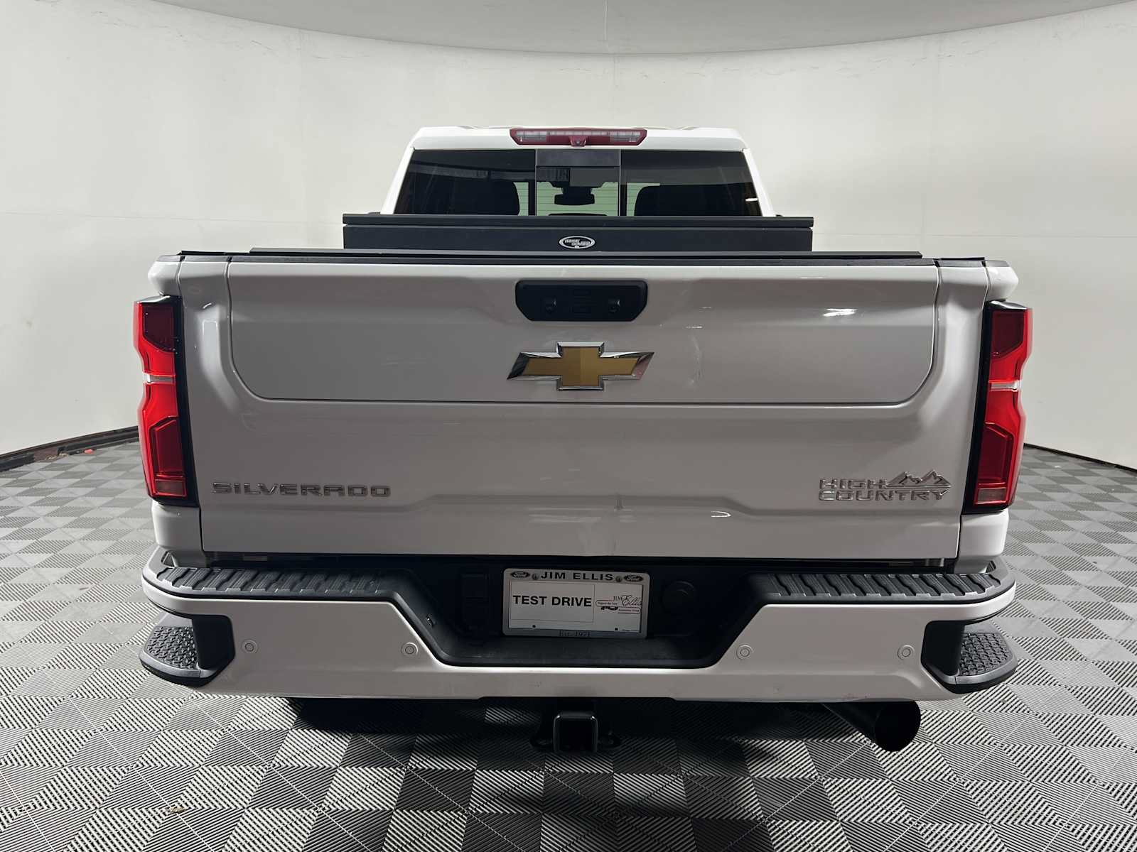 Used 2024 Chevrolet Silverado 2500 High Country w/ LPO, Dark Essentials Package AWD/4WD image 6